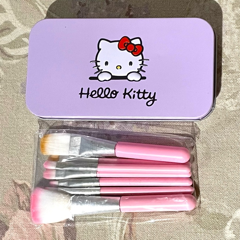 HK Powder/brushes/lip gloss - Picture 6 of 7